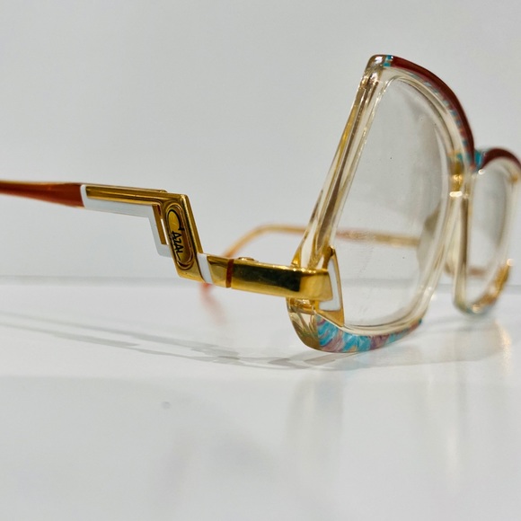 Meet your Posher, Tommy - Picture 9 of 15